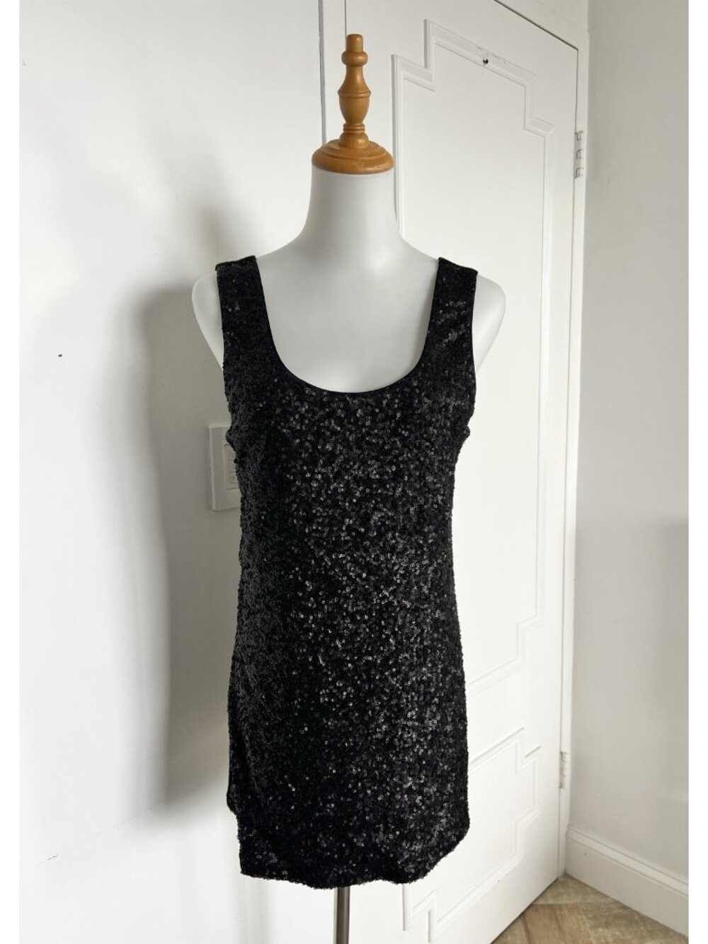 Sequin Tank Top Womens Size L Black LOVE STITCH Stretch Comfort Party Cocktail